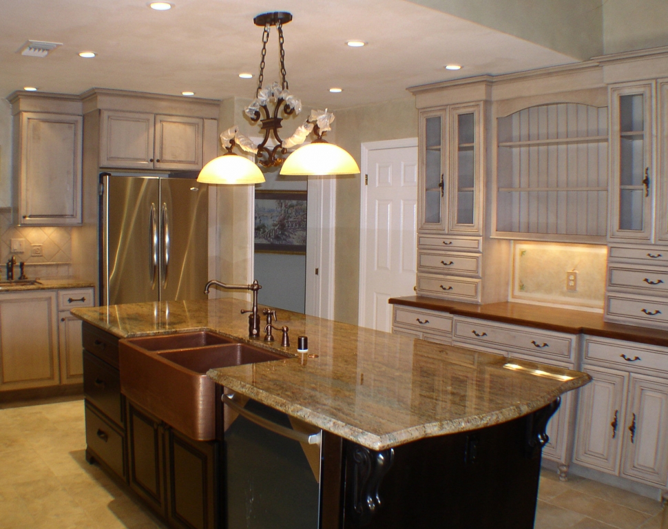 https://www.columbiaforestproducts.com/wp/wp-content/gallery/profile-in-quality-bradco-kitchens-and-baths/bradco_milne-finished-016-crop.jpg